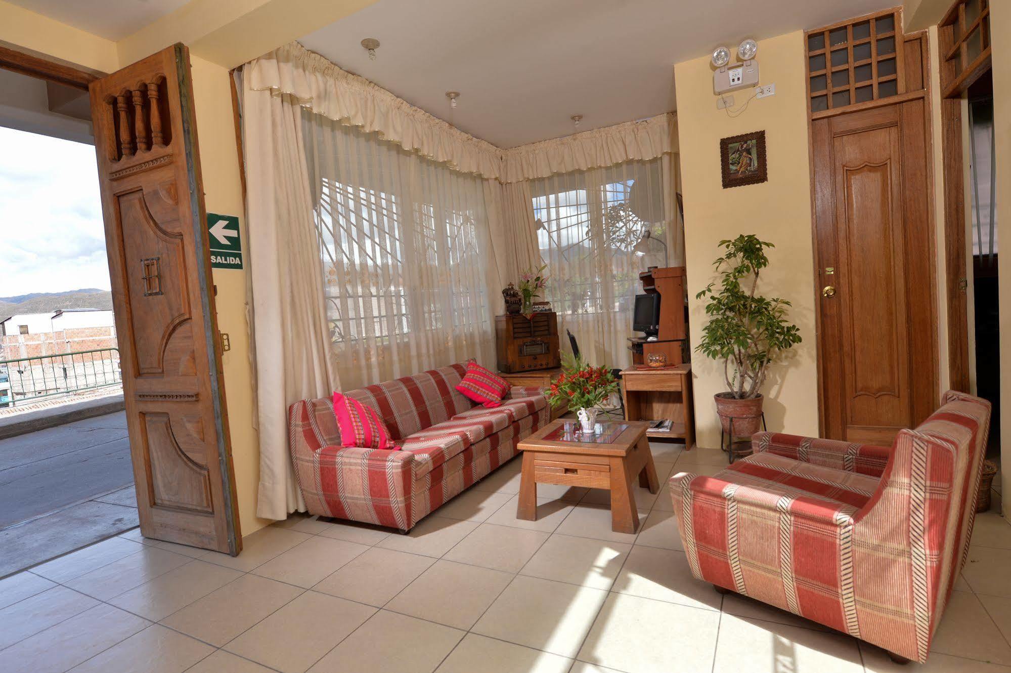 Hostal Atlantis Cuzco Esterno foto