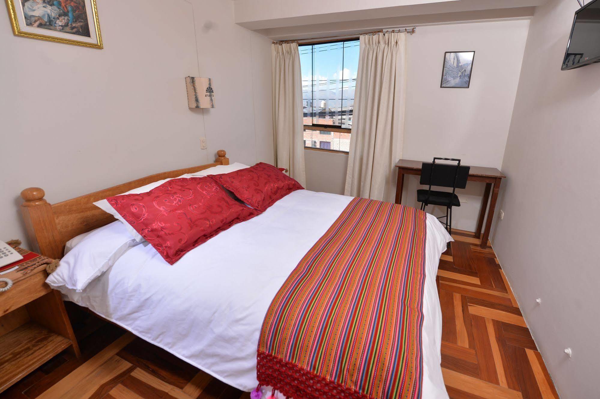 Hostal Atlantis Cuzco Esterno foto